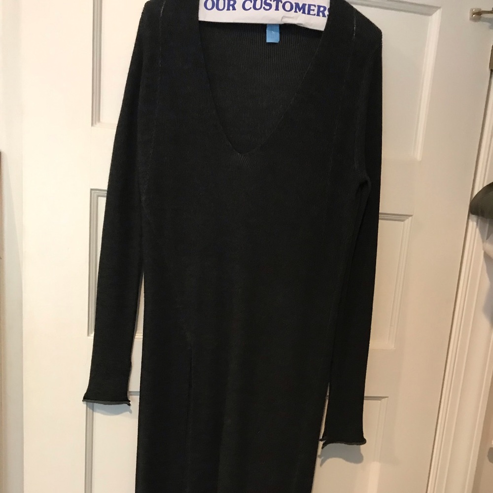 Grey 3piece Zara set:  long inner v-neck sweater, long sweater jacket and pants